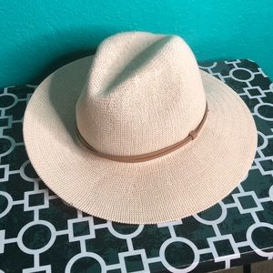 Anthropologie hat